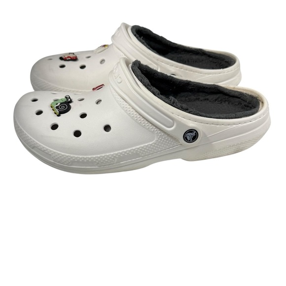 White Crocs with Fuzzy Lining & Charms Women’s Size 12 and men’s 10 - Picture 3 of 5